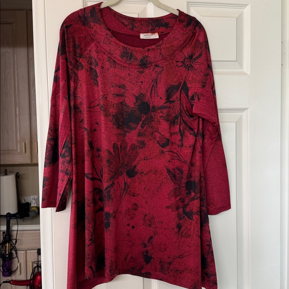 Jess and Jane Red and Black Floral Long Sleeve Top